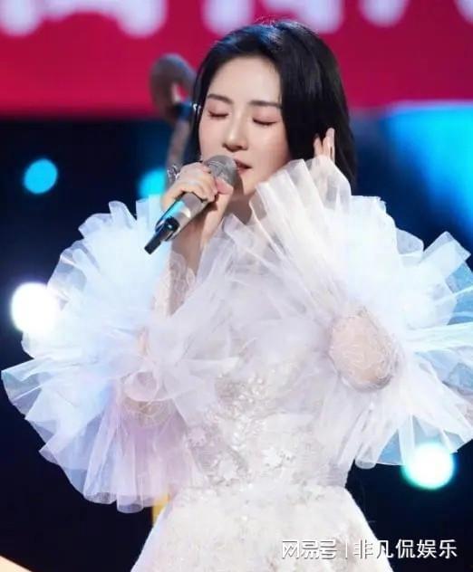 何炅和谢娜最新爆料新闻,揭秘娱乐圈幕后真相！  第2张