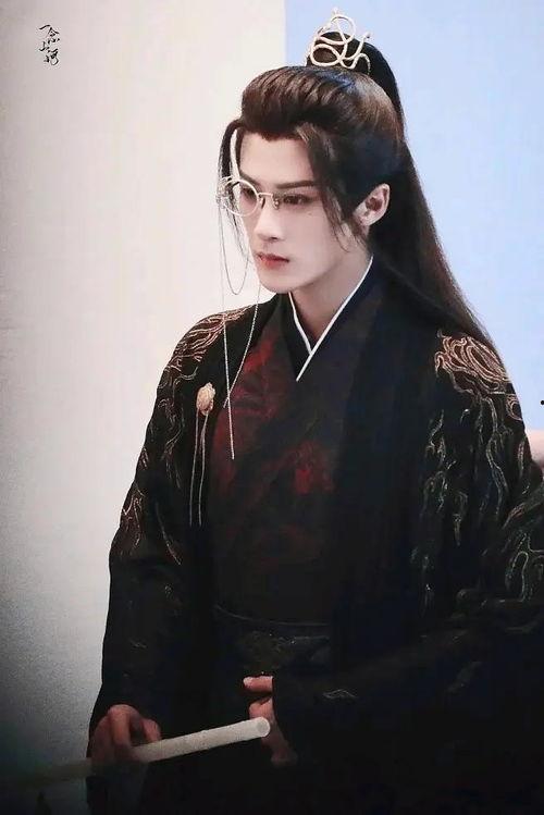 陈哲远娱乐圈爆料视频播放,揭秘明星幕后真相  第2张