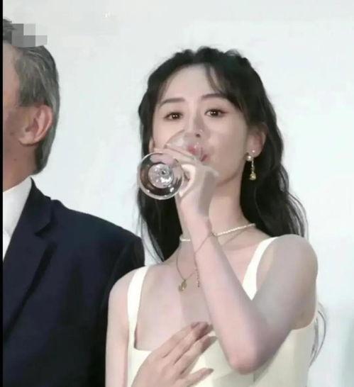 娱乐吃瓜秀酱,揭秘娱乐圈幕后故事,带你领略明星真实生活 第3张 娱乐吃瓜秀酱,揭秘娱乐圈幕后故事,带你领略明星真实生活 第3张