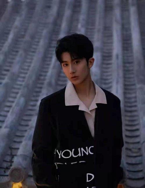 爆料王俊凯恋情曝光视频,甜蜜视频引发网友热议