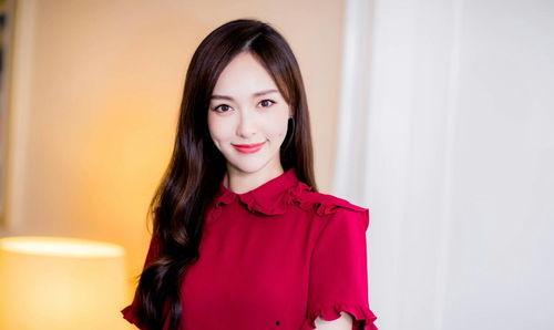 杨幂唐嫣爆料娱乐圈视频,杨幂唐嫣深度揭秘！  第3张