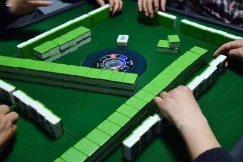 娱乐吃瓜酱打麻将视频,揭秘牌桌上的欢乐时光  第3张