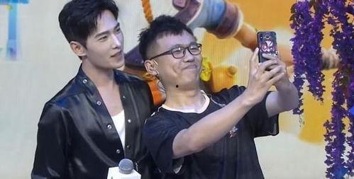 王老大爸爸爆料照片视频,珍贵照片视频揭秘幕后故事  第2张